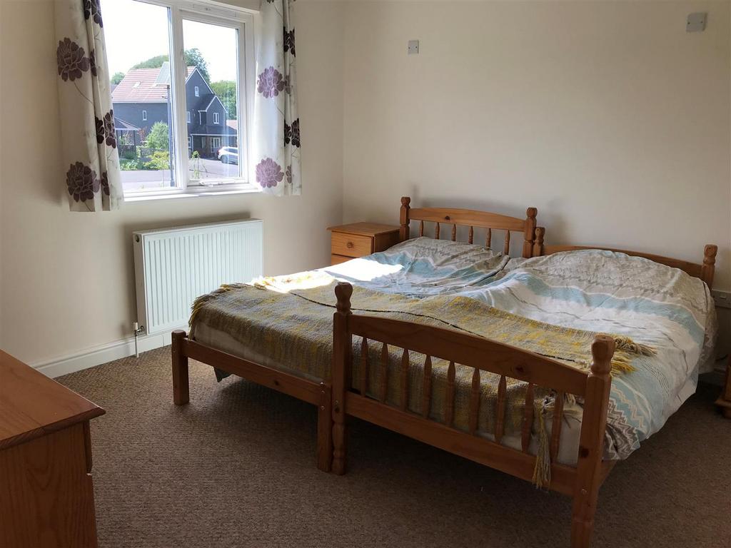 10 Wiltshire Crescent second bedroom 2.jpg