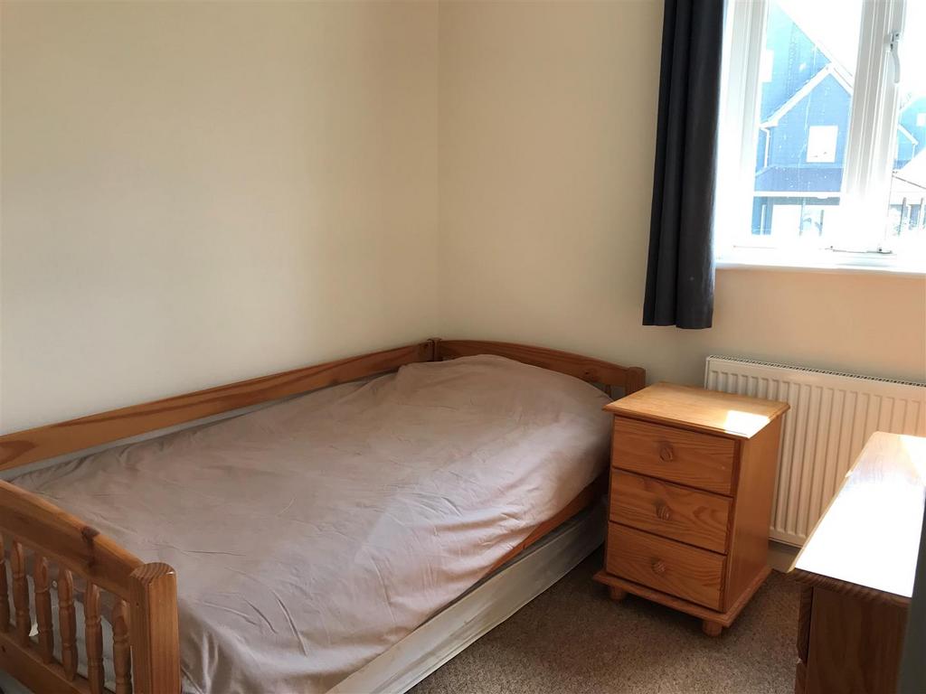 10 Wiltshire Crescent third bedroom.jpg