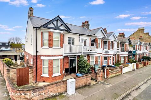 3 bedroom end of terrace house for sale, Norman Road, Westgate-on-Sea, CT8