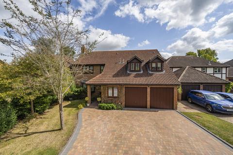 5 bedroom detached house for sale, Wimbushes, Wokingham RG40