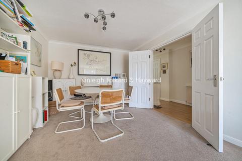 2 bedroom flat for sale, Chase Side, Southgate