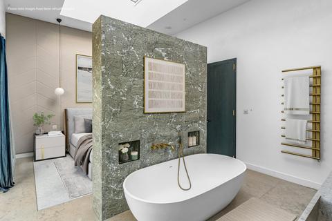undefined, Fann Street, London, EC2Y
