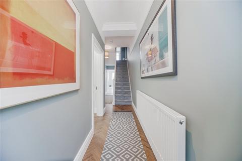 2 bedroom terraced house for sale, Queens Road, London, N11