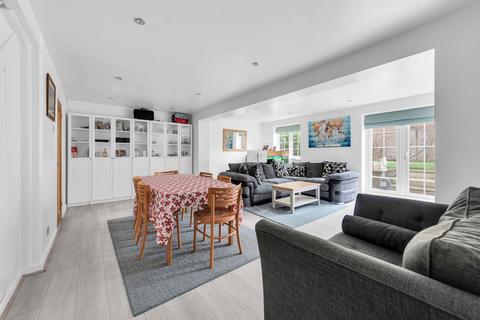 126 Stapleton Road, Orpington, BR6 9TR