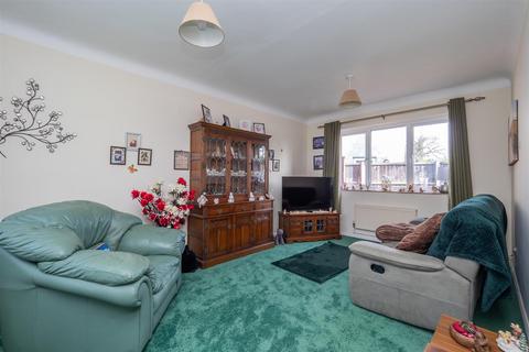 2 bedroom detached bungalow for sale, Orchard Way, Sutton