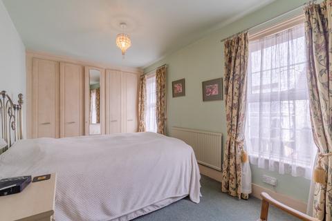 59 Moorend Crescent, Cheltenham, GL53 0EJ