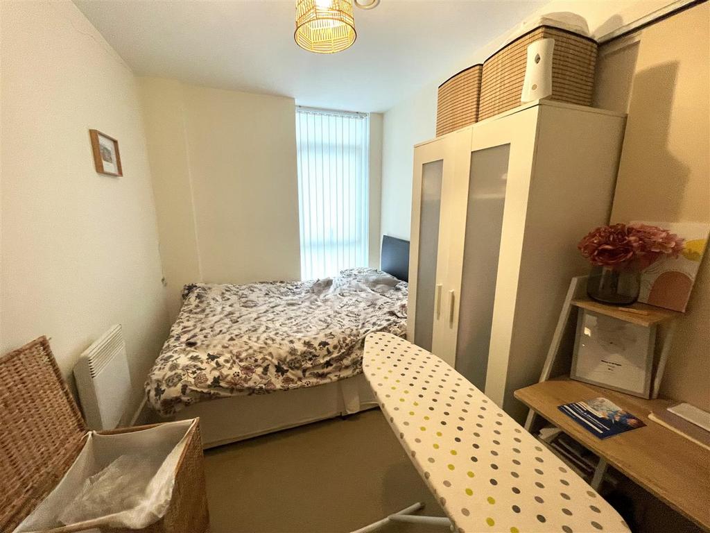 BEDROOM 2.jpeg