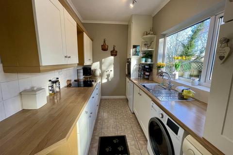 3 bedroom semi-detached house for sale, Willow Road, Darlington