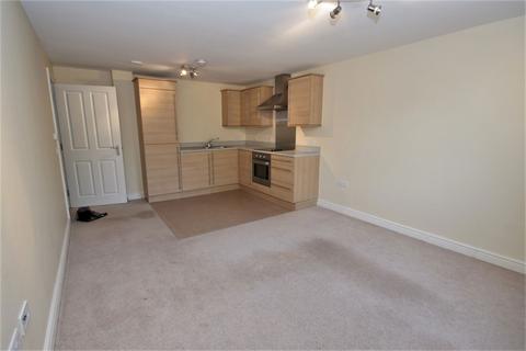 2 bedroom flat to rent, Craven Road, Newbury RG14