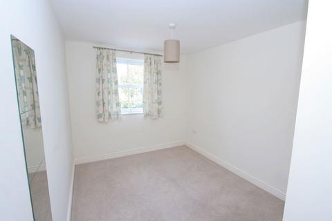 2 bedroom flat to rent, Craven Road, Newbury RG14