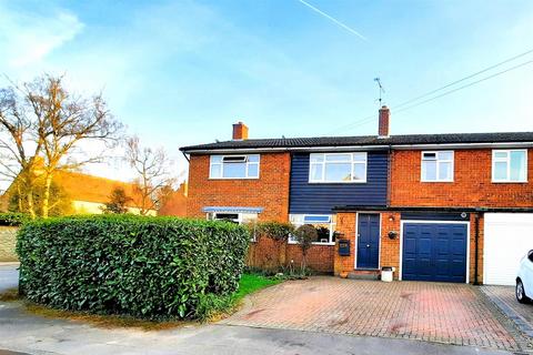 4 bedroom semi-detached house for sale, Lambs Gardens, Widford