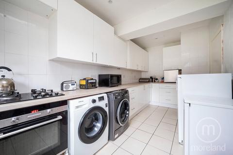 4 bedroom terraced house for sale, Sandringham Road, London NW11