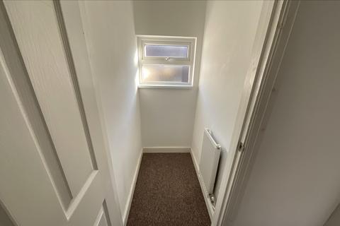 3 bedroom terraced house to rent, St. Francis Avenue, Grimsby, Lincolnshire, DN31