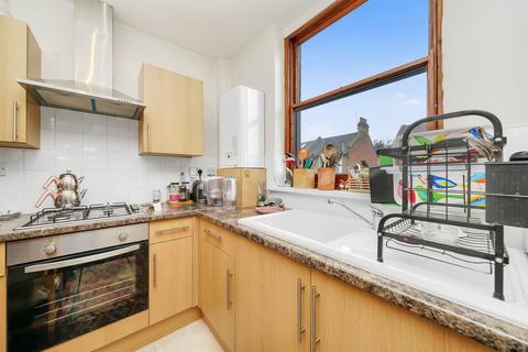 2 bedroom flat for sale, Newport Road, Leyton, E10