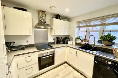 2 bedroom semi-detached house for sale, Walnut Place, Harwell