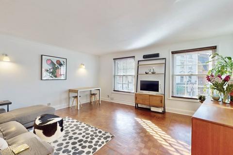 2 bedroom maisonette to rent, Highgate High Street, London N6