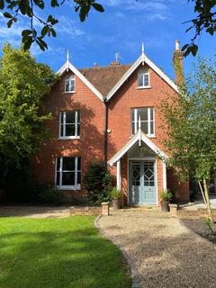 4 bedroom semi-detached house to rent, Eastbourne Road, South Godstone, Godstone, Surrey, RH9