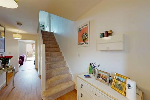 3 bedroom end of terrace house for sale, Groves Crescent, Stamford