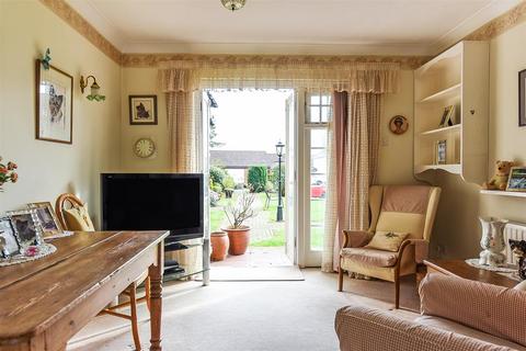 1 bedroom flat for sale, Sussex Road, Petersfield, Hampshire