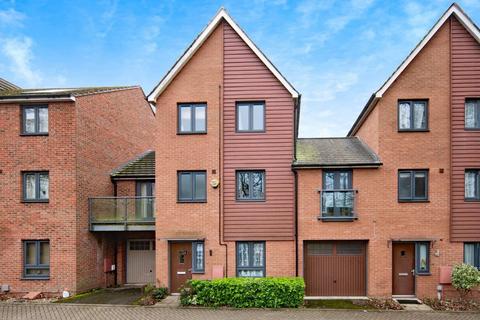 5 bedroom townhouse for sale, Ruskin Grove, Maidstone ME15