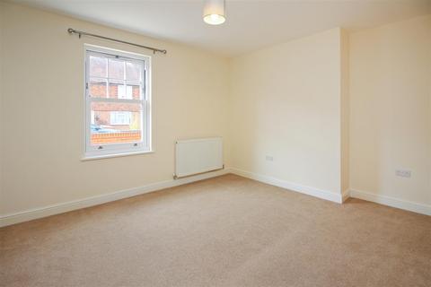 2 bedroom apartment to rent, High Street, Sturry, Canterbury