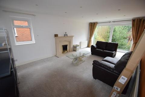 5 bedroom detached house to rent, Linksway, Gatley, Cheadle, SK8 4LA