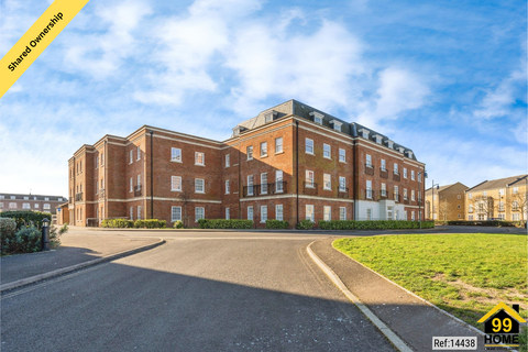 2 bedroom flat for sale, The Bridgehouse, Gosport, PO12