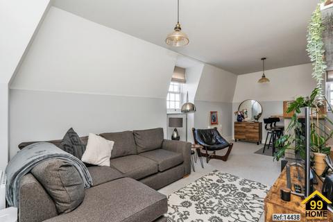 2 bedroom flat for sale, The Bridgehouse, Gosport, PO12