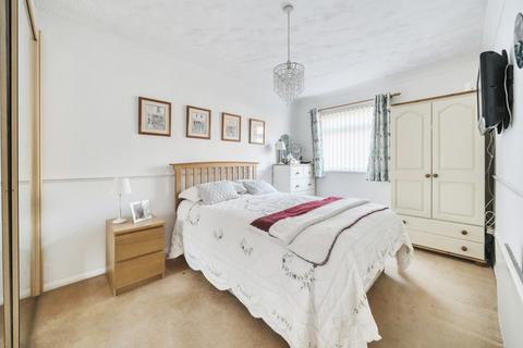 2 bedroom bungalow for sale, Monmouth Close, Valley Park, Chandler's Ford, Hampshire, SO53