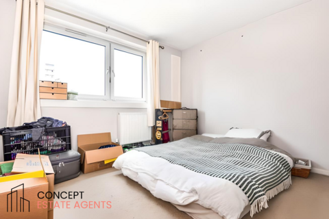 1 bedroom apartment to rent, Tangley Grove, Roehampton, SW15