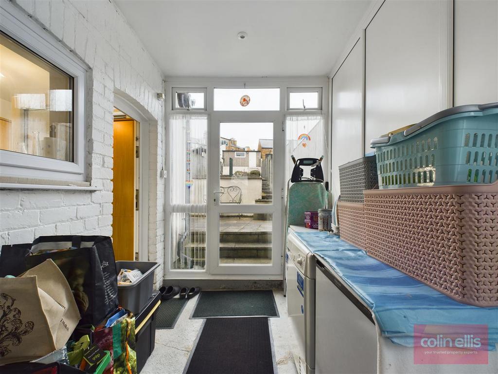 CAM05075 G0-PR0015-STILL014.jpg