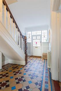 33 Axminster Road, Cardiff, CF23 5AR