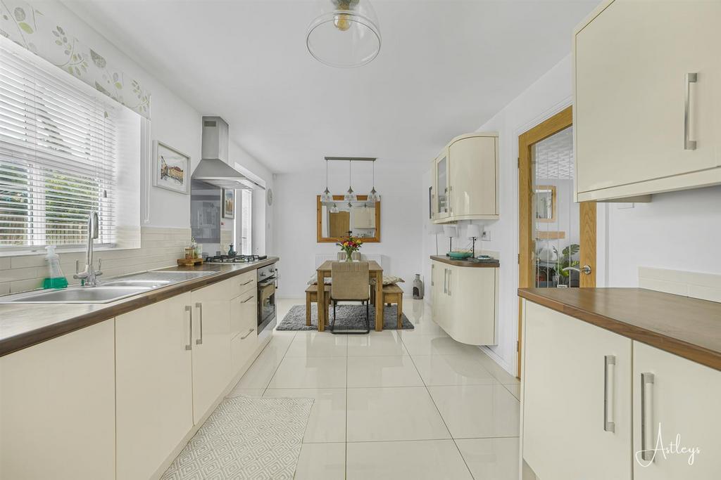Kitchen/dining room