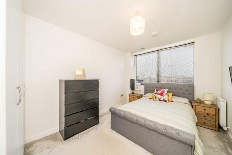 2 bedroom flat for sale, Commerce Road, Brentford TW8