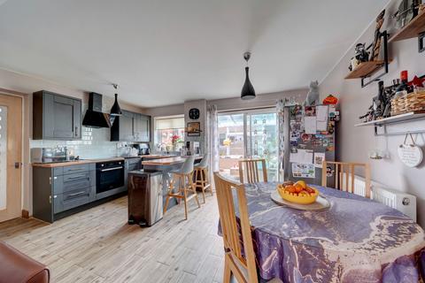 undefined, Blacksmiths Close, South Littleton, WR11