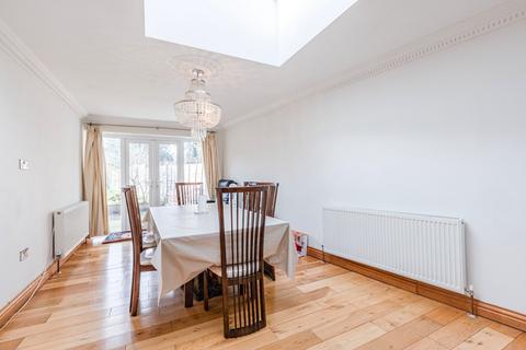 41 Lambourne Crescent, Sheerwater, Woking, GU21 5RG