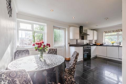 41 Lambourne Crescent, Sheerwater, Woking, GU21 5RG