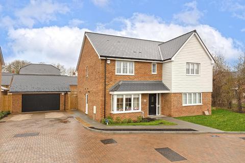 5 bedroom detached house for sale, Gransden Road, East Malling