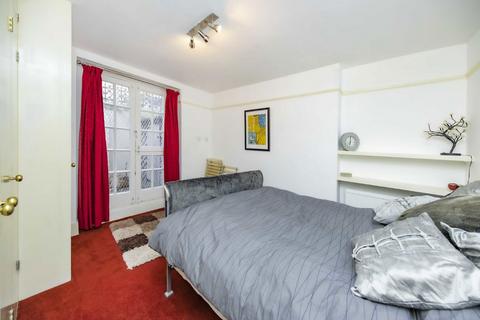 2 bedroom flat to rent, Comeragh Road, London W14