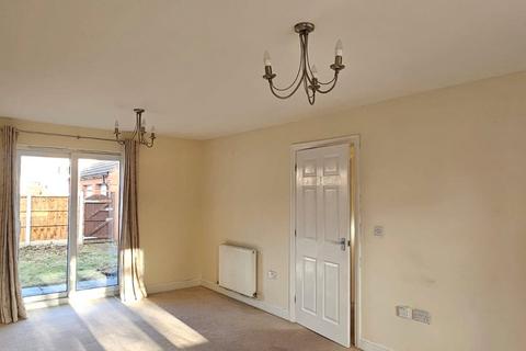 3 bedroom detached house to rent, Wilfred Owen Avenue, Oswestry, Shropshire