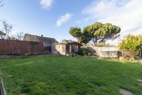 4 bedroom chalet for sale, Station Road, Herne Bay, CT6