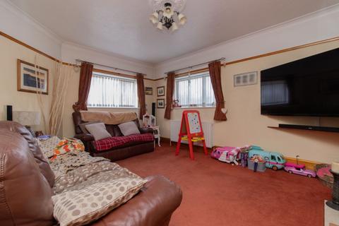 4 bedroom chalet for sale, Station Road, Herne Bay, CT6