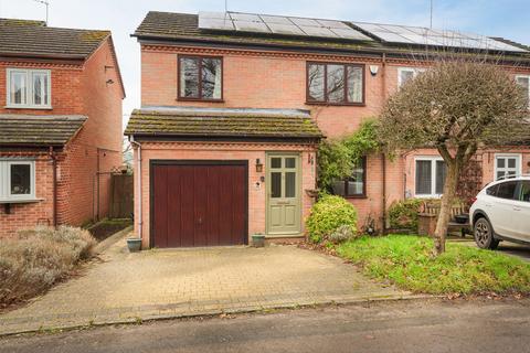 undefined, Gravett Close, Henley-on-Thames RG9