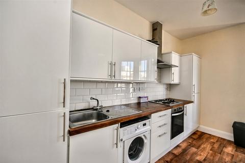 2 bedroom flat for sale, Cavendish Place, Eastbourne