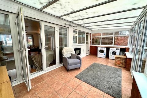 3 bedroom semi-detached house for sale, Ratcliffe Close, Dudley DY3