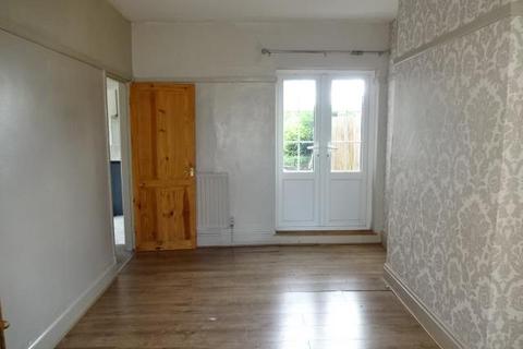 3 bedroom house to rent, Regent Street, Oadby