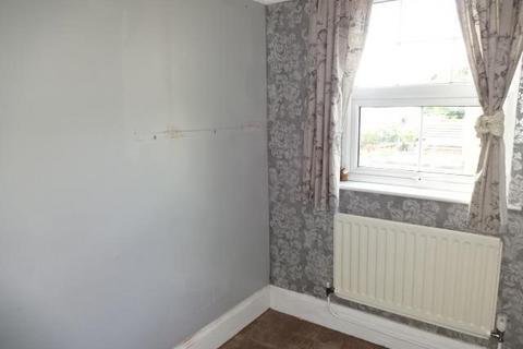 3 bedroom end of terrace house to rent, Regent Street, Oadby