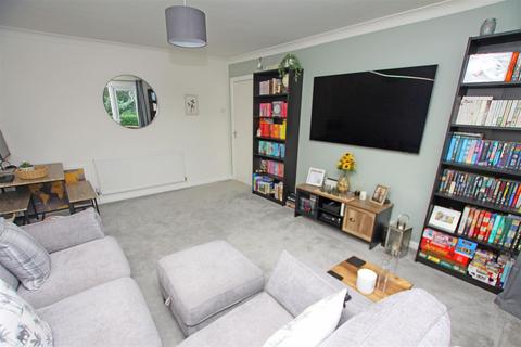 2 bedroom flat for sale, Redhill Drive, Bournemouth