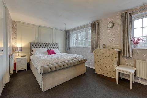 41 Bantock Gardens, Wolverhampton, WV3 9LP