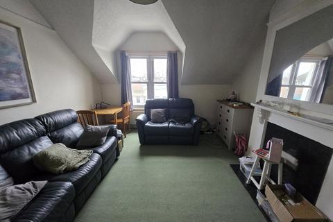 1 bedroom flat to rent, Wickham Avenue, Bexhill-on-Sea TN39